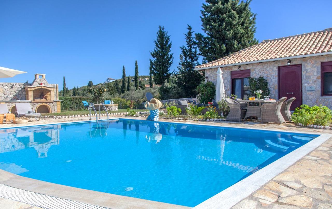 Villa Key Tsoukaladhes